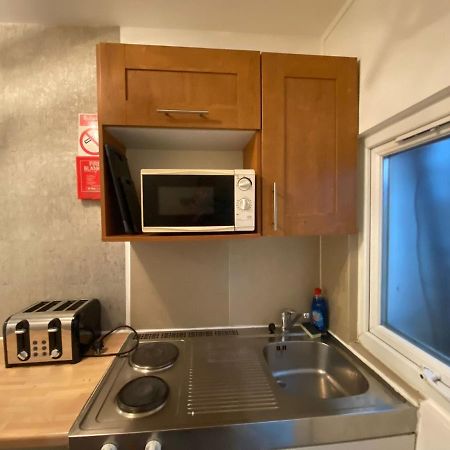 F1-Basement Studio Fits 3 Near Paddington Daire Londra Dış mekan fotoğraf